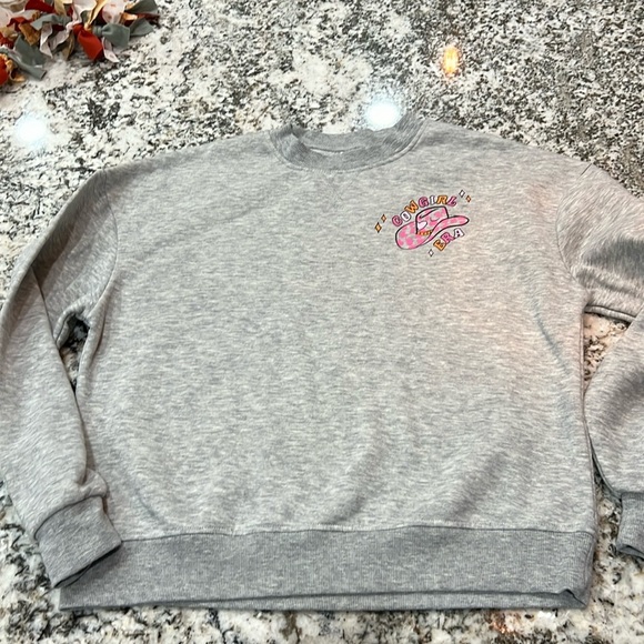 Cowgirl Era Sweatshirt Gray Pullover Western Cowboy Hat Groovy Like New Top - Picture 1 of 6